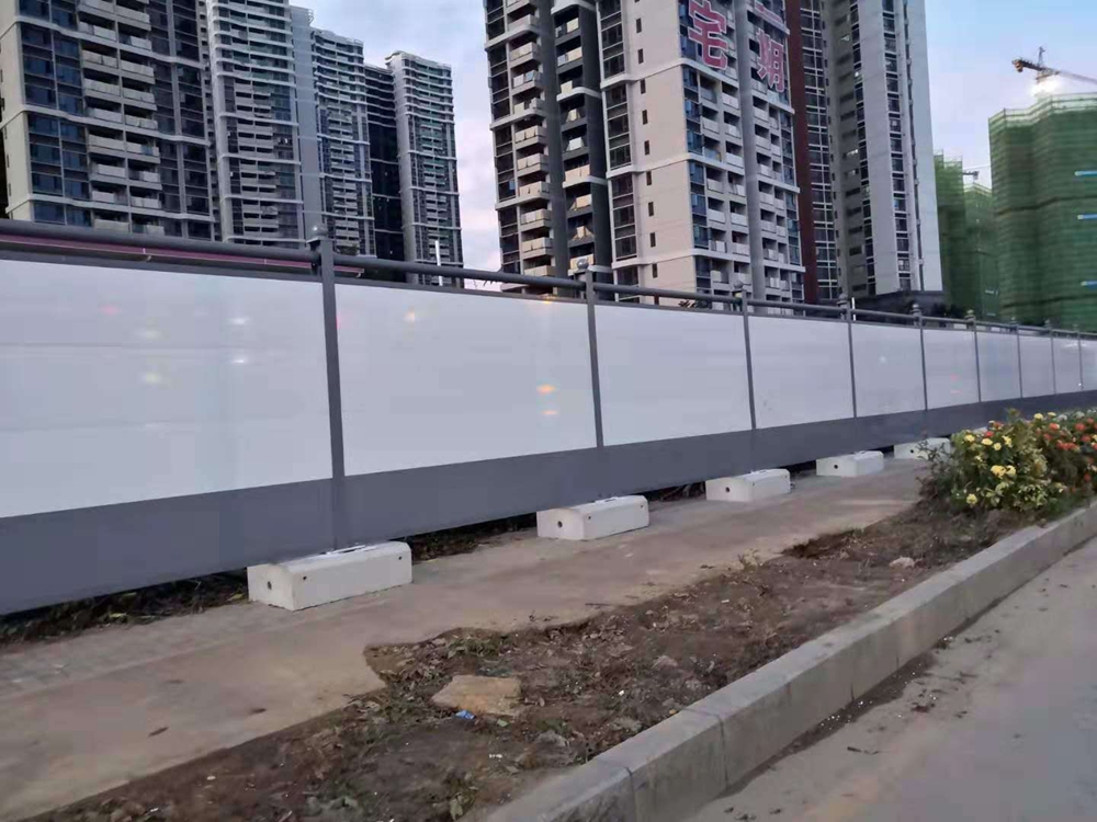 為什么建筑工地一定要使用圍擋-深圳圍擋廠家